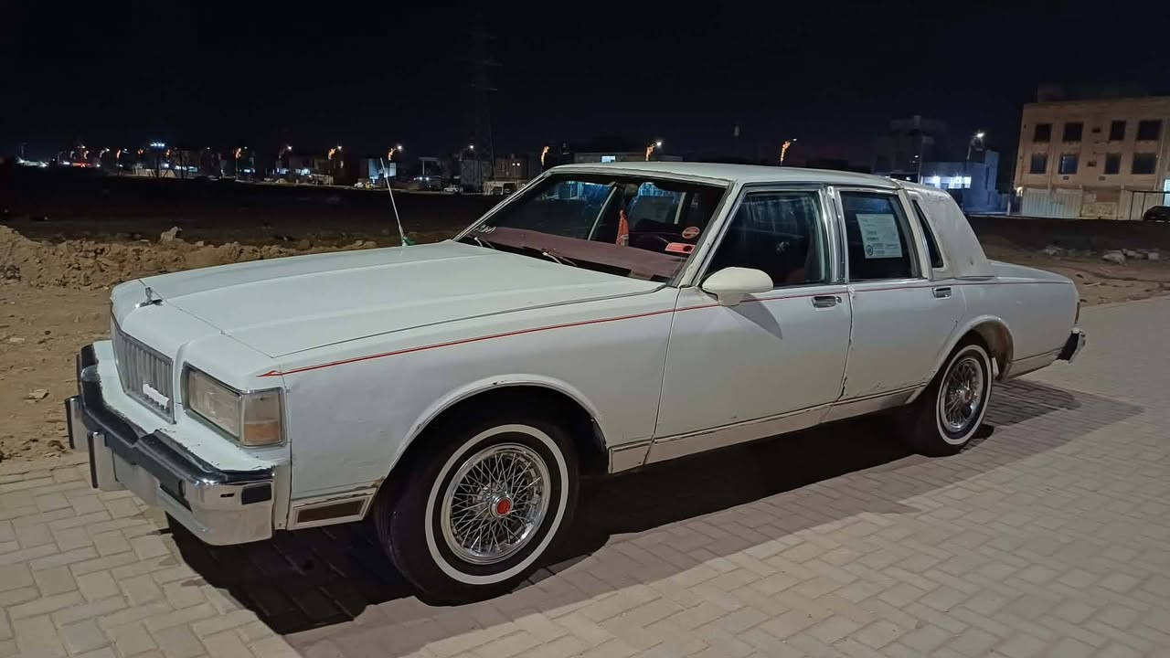 سلام عليكم 
كابرس 88 LS رقم مثنى سنوية بسمي ل27 
محرك 305
  كير 350
السعر 27 وبيها مجال 
***********
