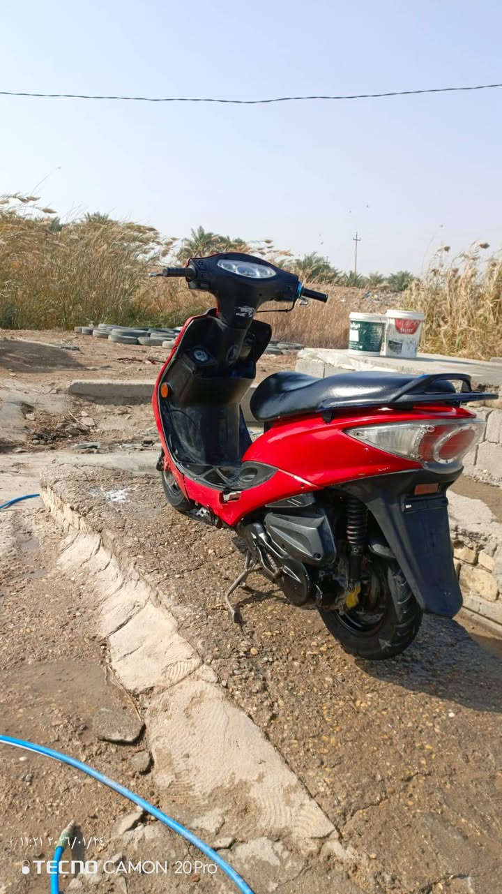 السلام عليكم جي فور للبيع سعر 500وبيها مجال قليل مكاني فضليه رقم ***********وبي واتساب وخاص مفتوح
