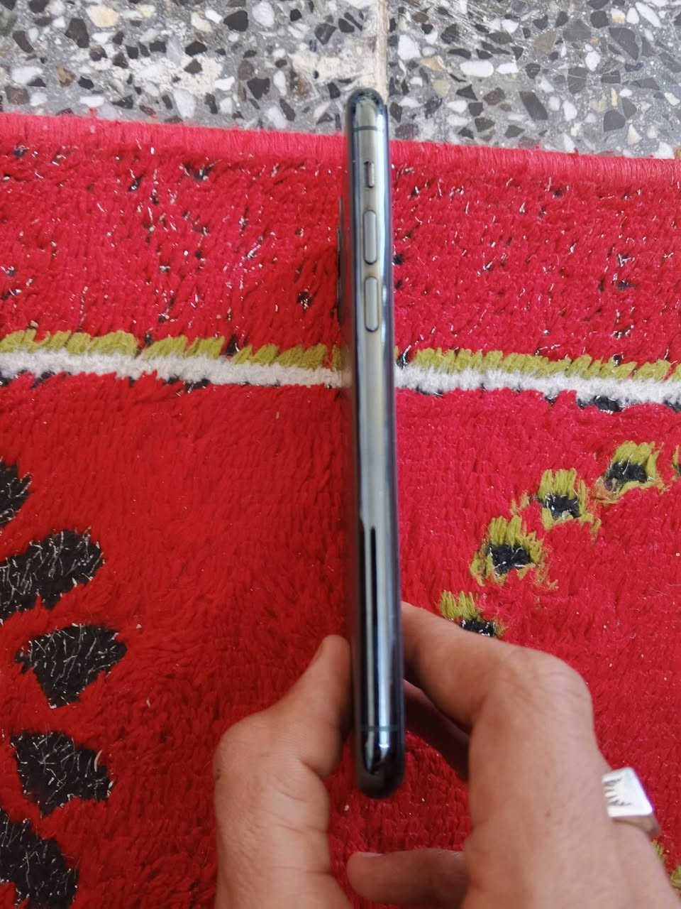 للبيع آيفون 11 برو (iPhone 11 Pro) - نظيف جداً
تفاصيل الجهاز:
الذاكرة: 64 جيجابايت.
نسبة البطارية: 76% (أصلية).
الحالة الفنية: الجهاز شغال تمام وما بيه أي عطل مصنعي.
الجهاز كلشي ما بدل بي جهاز نضيف 
السعر350,000 دينار وبي مجال


**إذا كنت صاحب هذا الإعلان وتريد حذفه لأي سبب، رجاءا أرسل رسالة إلى الدعم الفني**