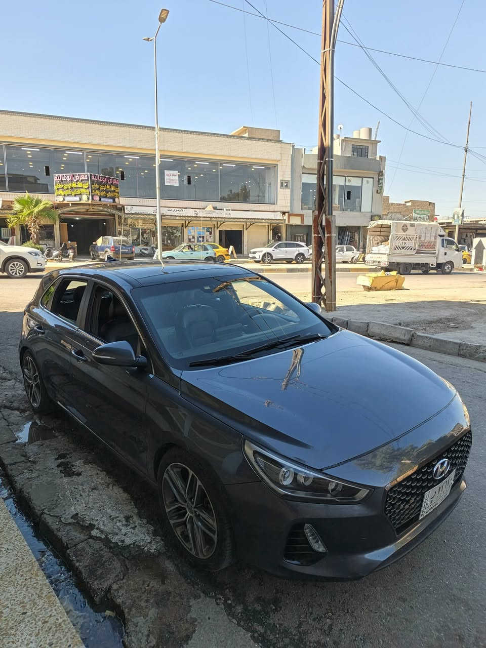 النترا جنطه سبورت
موديل ٢٠١٨
وارد كندي بدون ضرر بس تخريب 
 وحادثها بلعراق دوسه صبغ وسطح البوند صبغ 
فووول المواصفات ... 
🔴 بنوراما
🔴بصمه 
🔴كشنات جلد اسود 
🔴كشنات تدفئه 
🔴ستيرن تدفئه
🔴داخل اسود
🔴تبريد قطعتين
🔴كرسي كهرباء 
🔴حزام الامان احمر 
🔴الداخل مطخم بالاحمر 
🔴تحكمات ستيرن
🔴رادار جانبي 
🔴دبل كزوز رياضي 
🔴ويل رياضي حجم ١٨ 
🔴لايت ثلاث عدسات زيلون اصلي 
🔴بكلايت لد 
🔴ثلاث انظمه قياده 
🔴مكينه ١٦  🔴 تيربو 🔴 شرط 
🔴السياره ماشيه ٨٥ الف كيلو 
السياره احلا من الصور للستفسار على الارقام 
***********
***********
للبيع او المراوس 
السعر ١١٧ وبيها مجال
