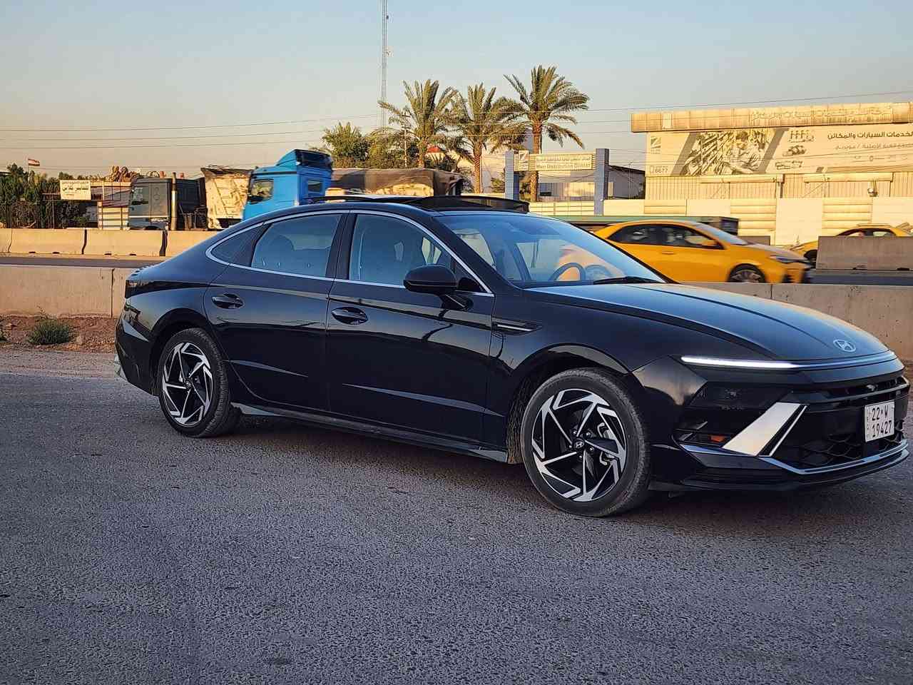 للبيع فقط بيع سريع مستعجل الشراي يشوف تفاصيله مذكوره كله ويتصل
هونداي سوناتا 2024 فول 1/1 
محرك :2500 تنفس طبيعي 
عداد مشي : 18 الف ميل
مواصفات 
1_بصمة
2_بصمة ابواب 
3_ تشغيل عن بعد 
4_فول بانوراما 
5_لد امامي مع عدسات زنون 
6_ كشافات 
7_اشاير مري 
8_ نقطه عمياء 
9_ لد خلفي
10_كشنات كهرباء 
11_ تدفئة كشنات 
12_شحن واير لس 
13_شاشه تبريد منفصل 
14_ سايد بريك كهرباء 
15_ اوتو هولد 
16_كير تعليك 
17_ شفتات ستيرن 
18_بصمه جنطه 
19_مانع انزلاق 
20_تحكم وضعيات قياده 
21_شاشه متصل مقوسة 
تدعم خراىط وكاربلي 
22_رادار امامي وكامره رادار 
23_كامره خلفية دقه عاليه 
24_حساسات اوتو ستوب 
25_فول تحكم ستيرن مع قياده ذاتيه 
مرقم اربيل الدولي الجديد 
(تحويل مباشر )
سياره بيها جاملغ صبغ وطرف البنيد 
بدون دواخل شرط وباقي سياره كفاله عامه لا رصعه ولا شخط وصور حادث مرفقه وي الصور ايرباك برده واستيرن وراجع سستم 
مكاني بغداد قرب علوه الرشيد يم القوس اي استفسار الاتصال بلرقم 
 #ا_***********_
 #ا_***********_
