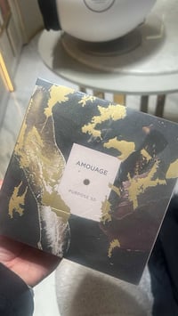 مكياج • متوفر • للبيع