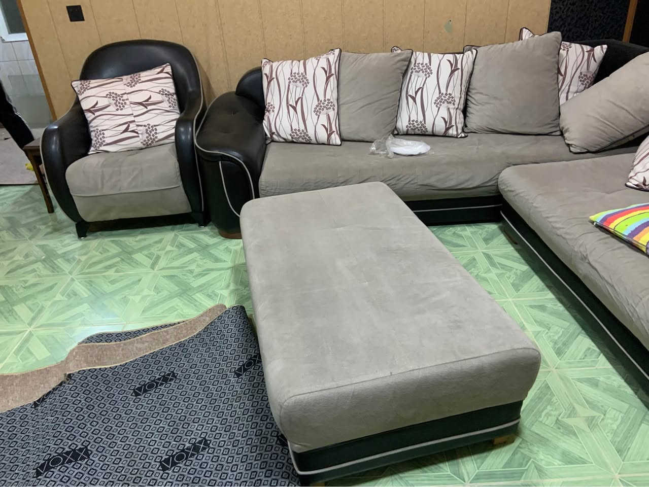 تاقمى قه نه فه ى توركى ٧نه فه رى به مئيزى ناوه راسته وه بوفروشتن له سليمانى نرخى ٢٠٠هه زار 
***********
***********ڤايبه ر
*********** السليمانية, العراق
