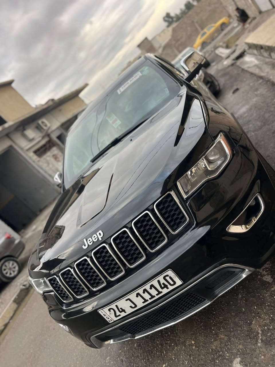 السلام عليكم جيب موديل 21 صور حادث بل منشور بل العراق بيه نص باب السايق صبغ فقط مكان السياره دهوك وموصل ***********
سعره 255 ورقه وبيه مجال للطيبين بيع مستعجل
