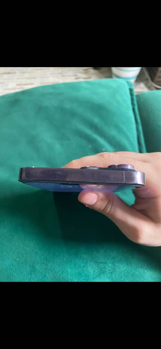 ايفون 14 بروماكس بنفسجي
ذاكرة 256 بطارية 84 جهاز عربي نموذج m 
الجهاز مكفول من الشخط والتبديل 
ملحقاتة كاملة باكيت وكيبل
السعر 950 وبي مجال بسيط
مكاني بغداد حي القاهرة
*********** بغداد, العراق
