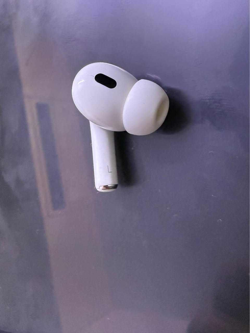 السلام عليكم سماعات اير بود برو جيل ثاني بدون كيس فقط سماعات تك يمنة وتك يسرة نضيفات حييل مكاني بغداد متواجد هنا و*********** وتساب السعر 100 وبيهن مجال بغداد, العراق
