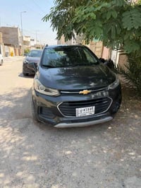 شوفر تراكس موديل 2018 امريكي حادثها طخات بدون اي دواخل او ضربه مصبوغ ب...