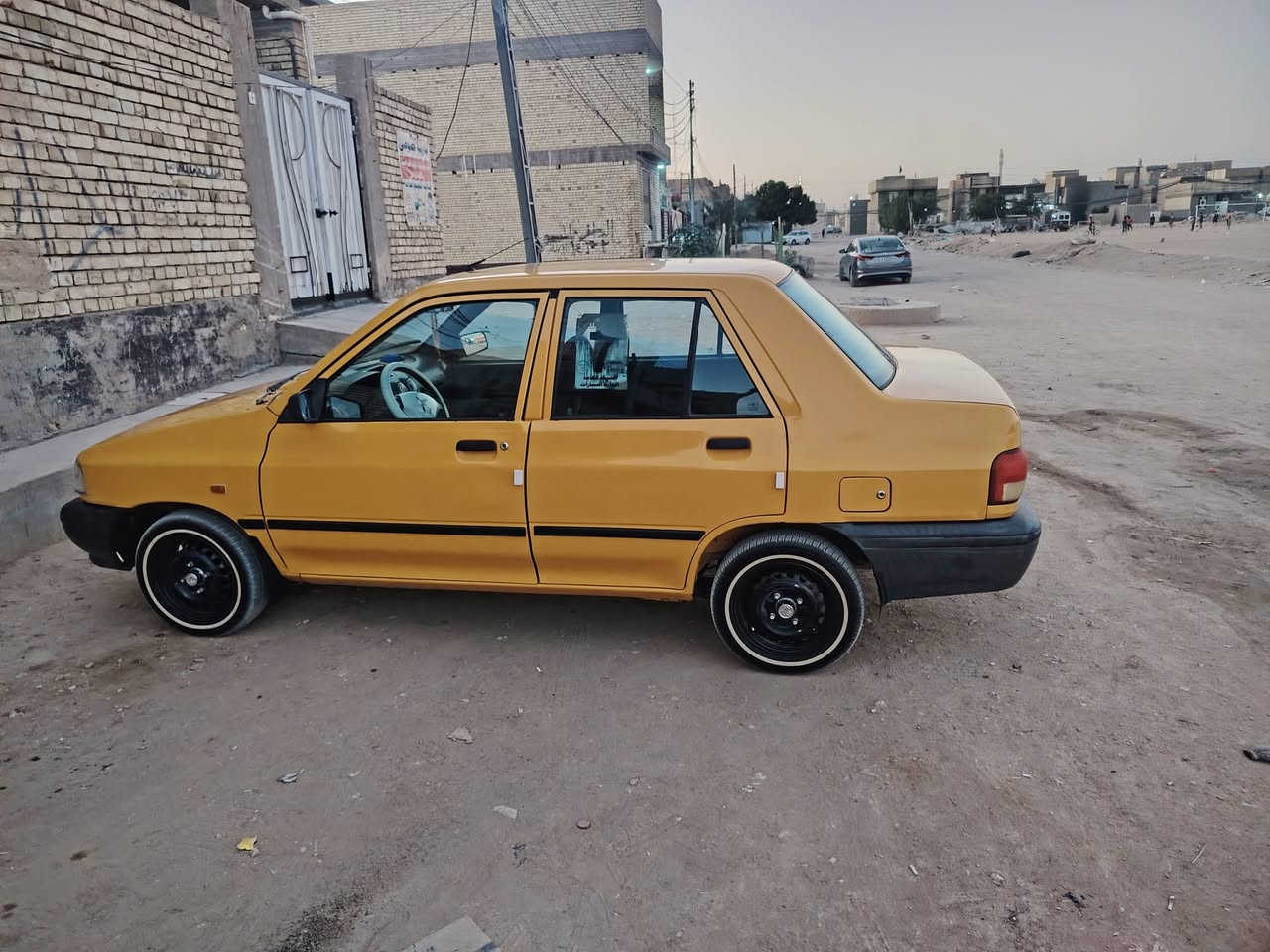 سلام عليكم سايبه لبيع موديل 2018
بيه جاملق مبدل وبيه صبغ بل بنيد. رقم كربلاء مكانه كربلاء سنويه ل 2028. 
***********
