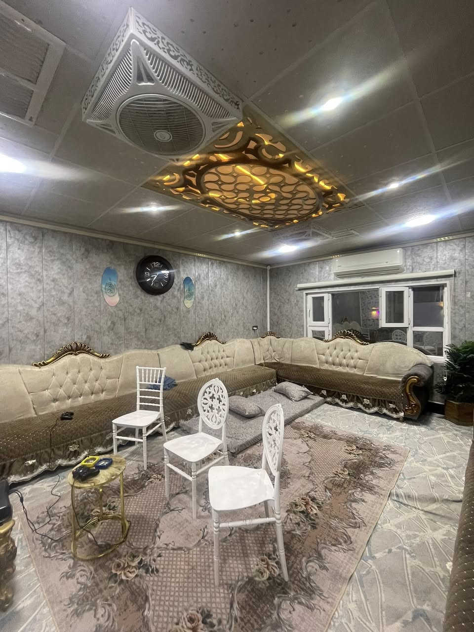 بالتقسيط 
دار طابو صرف شرط تحويل 
محجوز لصالح المصرف العقاري 
مساحته/200م واجه 10م
السعر كلي /175مليون بيه مجال 
مقدمه 85 مليون 
وباقي مطلوب للمصرف العقاري/85 
مليون يدفع على شكل اقساط416  شهريا 
موقع /القادسيه قرب شارع ابووليد  -

للاستفسار اكثر يرجى مراجعه المكتب او الاتصال بالأرقام التأليه 
***********
***********
او مراجعه المكتب الكائن حي عدن مجاور الجنسيه والجوازات الجديده
