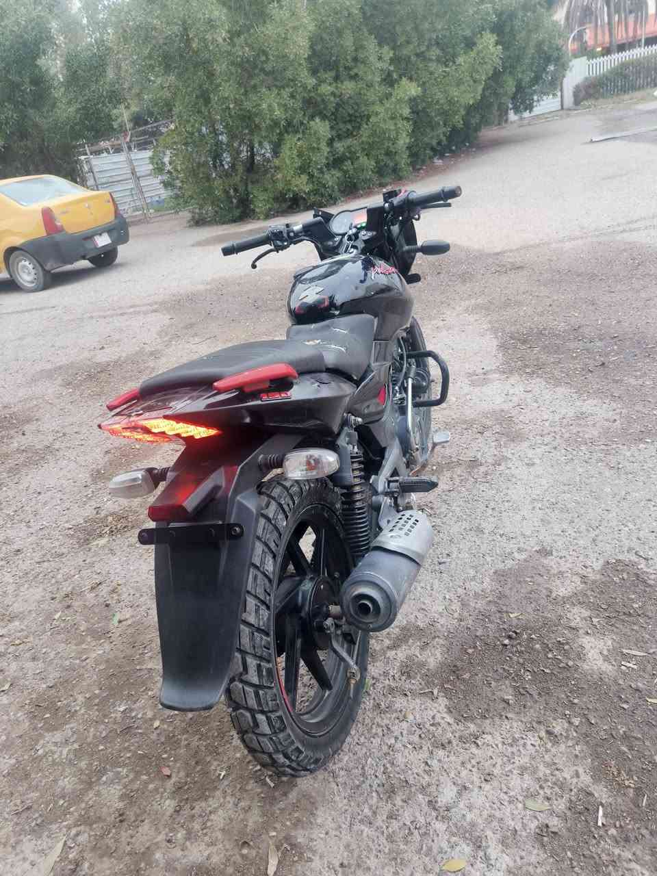 بــسـم الله الــرحمـن الــرحيـم
بــولســر باجاج NS150 موديل 21 !

دراجه مكينه وكير وكلجات وكلشي بيها مكفول !!

دراجه كفاله عامه تاخذ تراي لكربلاء شلعه ومعدل فول لا تنقيص ولا تبخير ولا نضوح مكينه ناعمه مينسمع صوتها !

اوراق ضايعه اتكفلك سرقه وعشاير دراجه بيدي مو مال شارع !!

نقوصات كلش خفيفه ستاند جانبي وجاملغ امامي ودواسه يسره وهايهيه !

بيع او مراوس بوكسر او دايوان شي نظيف !!

مطلوب بيها 850 الف وبيها مجال حك الجيه تعال وتدلل

العنوان : بغداد/السيديه || الرقم : ***********
