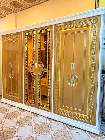 🚨 انطلقت أقوى تخفيضاتنا على موديل الأقواس – فخامة بسعر ولا أروع!
بلنقد والاقساط

📉 من 2,450,000 دينار عراقي
🔥 إلى 1,950,000 دينار فقط
💥 فرق 500 ألف دينار خلال 6 أيام بس!

✔️ موديل الأقواس – نجارة عراقية 100%
متوفر ضمن وجبة الدرجة الأولى ووجبة الأصباغ (البوية)

✨ تفاصيل الطقم (10 قطع):
• كنتور بطول 330 سم + ملحق 430 سم – ارتفاع 250 سم
• تصنيع داخلي: صاج طبيعي 4 ملم
• وجه الكنتور: MDF سماكة 12 ملم
• الضهر: چرچوبة شد برغي
• القاعدة الأرضية: بلوك صاج
• أبواب نرمادة شريطية
• التقطيع الداخلي: حسب رغبتك
• سكك سلايت – تقطيع بلوك بورد
• الشازون: خزان + طابورية إضافية
• سرير 6 أرجل من بلوك بلاويد
• لون الدوشمة حسب اختيارك
• تصميم فريد بمسكات مختلفة عن باقي الموديلات

🚛 توصيل وتركيب لكافة محافظات العراق بكروه
🛠 صيانة مجانية لمدة سنة كاملة

📍 العنوان: الرمادي التأميم قادسية الاولى
📞 للحجز والاستفسار: ***********

🔹 معرض الجشعمي للأثاث – ثقة محلية بجودة عالية

⏳ الكمية محدودة والعرض ينتهي خلال 6 أيام فقط!
👇 لا تفوّت الفرصة وخلي غرفتك تحچي ذوقك!#الجشعمي
