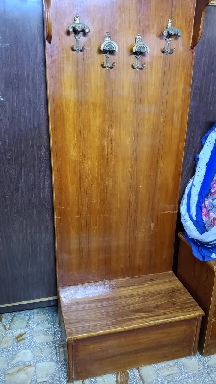 السلام عليكم 
غرفه 5 ملحق وجهين صاج ثگيله ونظيفه سعر 650 بيه مجال وابيع حسب الطلب مكان بغداد المشتل ***********
