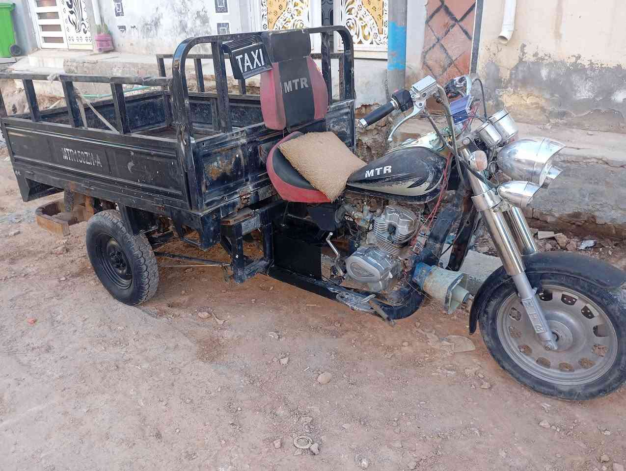 السلام عليكم ستوته أصولي موديل 15 وكيل جبرين  اوراق شاصي مكفول السعر 1250 وبيه مجال كلش قليل   ***********.   مكان نجف بلحولي بشارع 30
