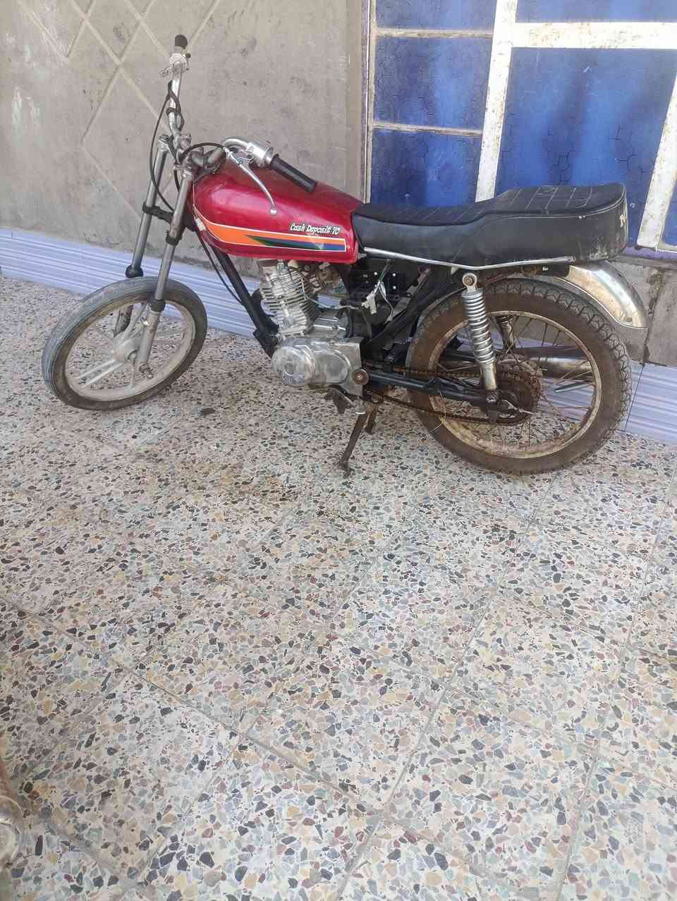 للبيع نقصها بس كابريته  ٢٠٠ وبيها مجال
***********
