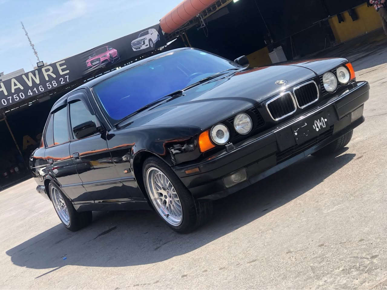 BMW 525 فوول دیگیتاڵ
ماشاءالله لە ماڵی هەموو لایەک 
سبووغ عام لۆ جوانی  پێش و پشتی کەپسە 
کوشن جلد و کارەبای 
4 جام کارەبای
ناو فۆرمیکا
MP FIRE
پانکە کارەبای  4 تایە ویلی شازی لەسەرە 
سەیارەکە بە روو زۆر جوانترە
سیعری 50  وەرەقە و مەجال
تکایە موشتەری نی سەرم مەیەشێنە أربيل, العراق


**إذا كنت صاحب هذا الإعلان وتريد حذفه لأي سبب، رجاءا أرسل رسالة إلى الدعم الفني**