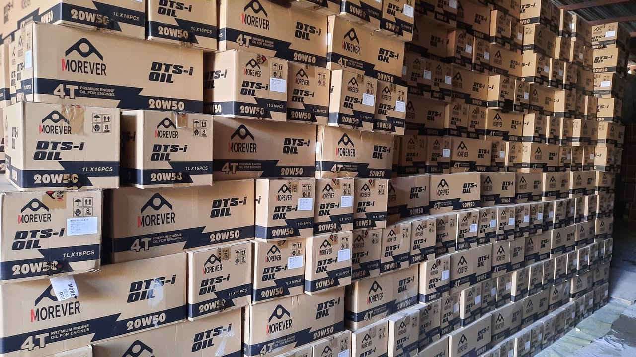 لله الحمد والشكر
تم وصل حاوية ...
ماركة مورفر   MR

دهن بريك حراري ٢٥٠ مل
جودة اصلية جدا
التعبئة ٢٤ قطعة

دهن محرك ٢٠_٥٠ حجم 1 لتر 
 API _SL حقيقي 
جودة اصلية جدا 
 التعبئة ١٦ قطعة

كريز حراري عالي ٢٥٠ غم 
تعبئة ٤٨ علبة 

فلاتر منوعة ....

اسعار تنافسية.. كراتين فقط   
مجمع سنام البصرة /بصرة_ حي الحسين 
واتساب ***********
