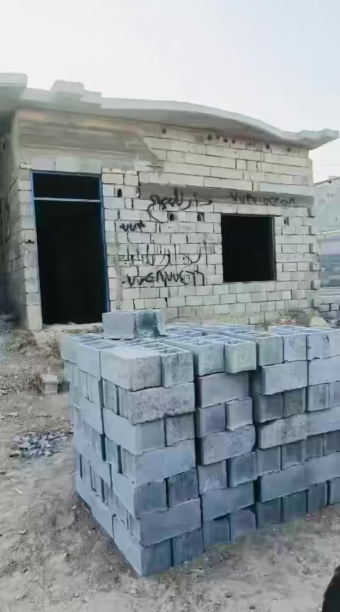 السلام عليكم بيت للبيع زراعي المساحه 200 نهايه ابو حلوه قرب ساحة التشابيه بناء جديد المنطقه عابر عليها كيبل الكهرباء السعر 34  ***********
