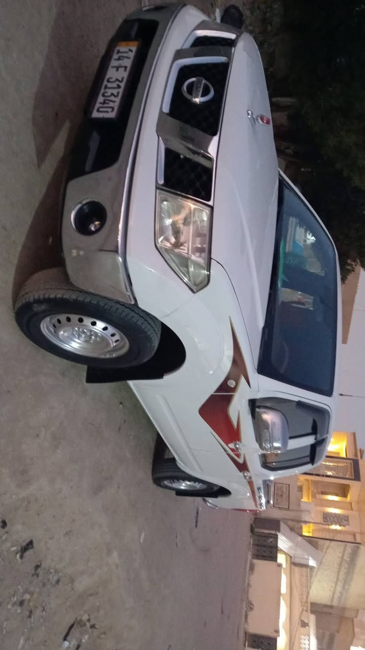 السلام عليكم ورحمة الله وبركاته
نيفارة مديل 2011 رقم بصرة دولي مكينة  مفتوحة 20 فوك وجوى تجفيت درجة أولى حدادية جديدة الفريز جديد شاشة دواخل نضيفة   مكان البصرة الزبير السعر 98  اتصال ***********
