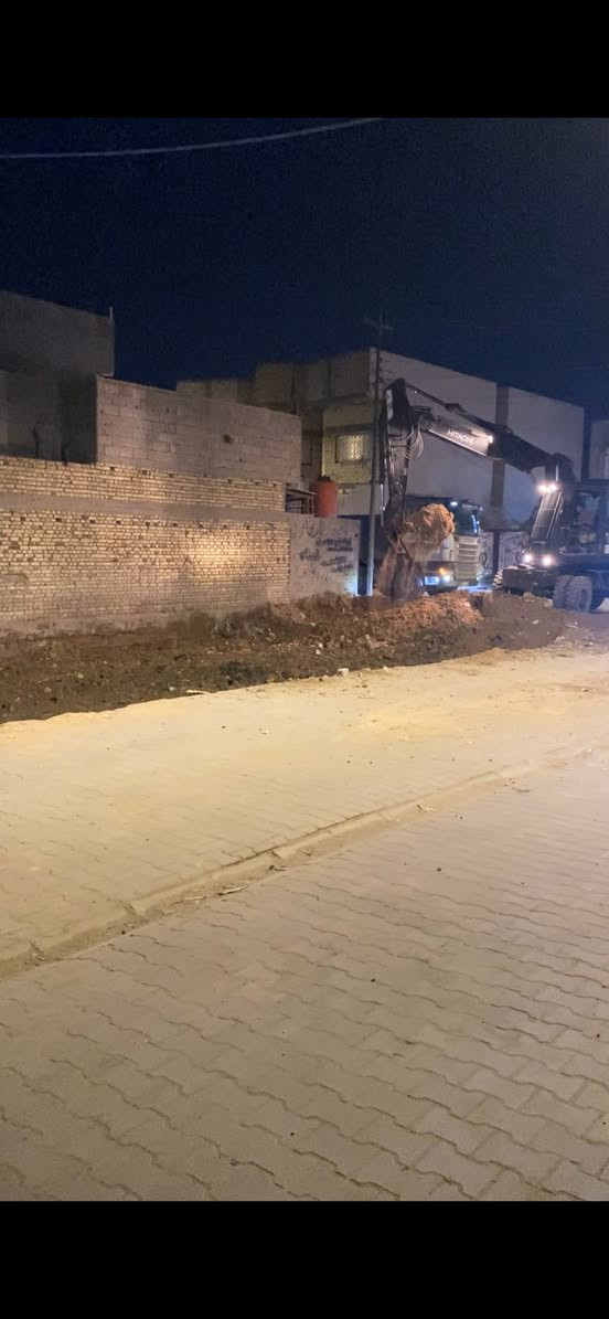 اليوم وبفضل الله
تم قلع قطعة ارض بمساحة 200م. في السنيديه وتم نقل الإنقاص و دفنها بالجلمود والأسمنت والسبيس وحدلها طبقتين للإستفسار ***********. أو. ***********
