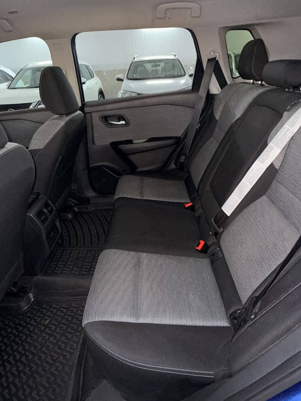 نيسان روگ موديل 2023 السيارة مواصفات أمريكي
السيارة كلين تايتل مواصفات  .SV AWD فول فول كفاله عامه ده عامي لو ده عامي بشرط ولا سبع ولا بارد كوله بشرط السياره حلوة جديده سونر موجود ة 
ماشية 25 miles مكان السيارة أربيل .
.*********** اسيا 
.*********** كورك
