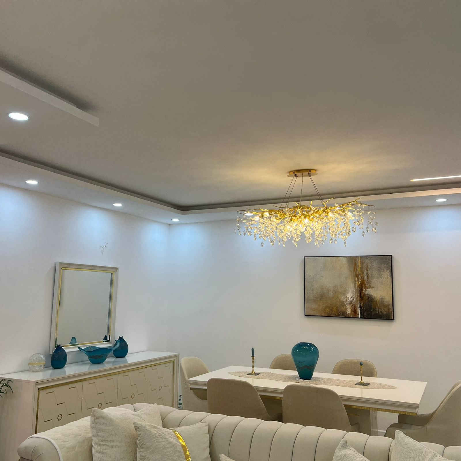 سەرەتا بەناوی خودا 
کۆدی/ 10911
شوقە بۆفرۆشتن 
📍شوێن /دیلان سیتی یەک
📐ڕوبەر / 120 مەتر
🏗️نهۆمی / ئەرزی بەردەم باخ

پێک هاتوە لە ( میوان و هۆڵ کراوە + مدبخ + مشتملات + 3نوستن )

تێبینی ( شوقەکە زۆر تازەو جوانە  )
ــــــــــــــــــــــ
🖊️/ بۆ زانینی نرخ  کۆمێنت بکە 
ــــــــــــــــــــــــ
بۆ پەیوەندی📞
☎️***********
☎️***********
ـــــــــــــــــــــــــــ
تۆی بەڕێز موڵکت هەیە دەتەوێت بیفڕۆشیت یان بیدەیت بەکرێ زانیاریەکانمان بۆ بنێرە هاوکارتان دەبین 
‏‎*********** ☎️واتس ئاپ"فایبەر 
‏‎یان سەردانی نوسینگەی(جوانی موڵك)بكەن
‏‎ناونیشان"ئیبراهیم ئەحمەد"بەرامبەر دیلان سیتی
