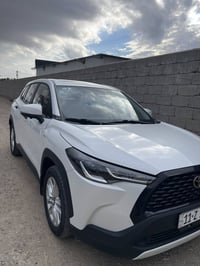 كورلا كروز هايبرد للبيع الموديل٢٠٢٤ مكفوله عدا الي بالصوره بالصندوك  ا...