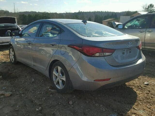 النترا 2016 وارد امريكي فول مواصفات كامره  فتحه بالسقف بصمه تشغيل مريئ شفط تحويل سبورت او ايكو ومانع انزلاق   مكينه خير من الله لا نقص ولاتبخير وكير نضيف  *********** السعر 107 وبيه مجال قليل
