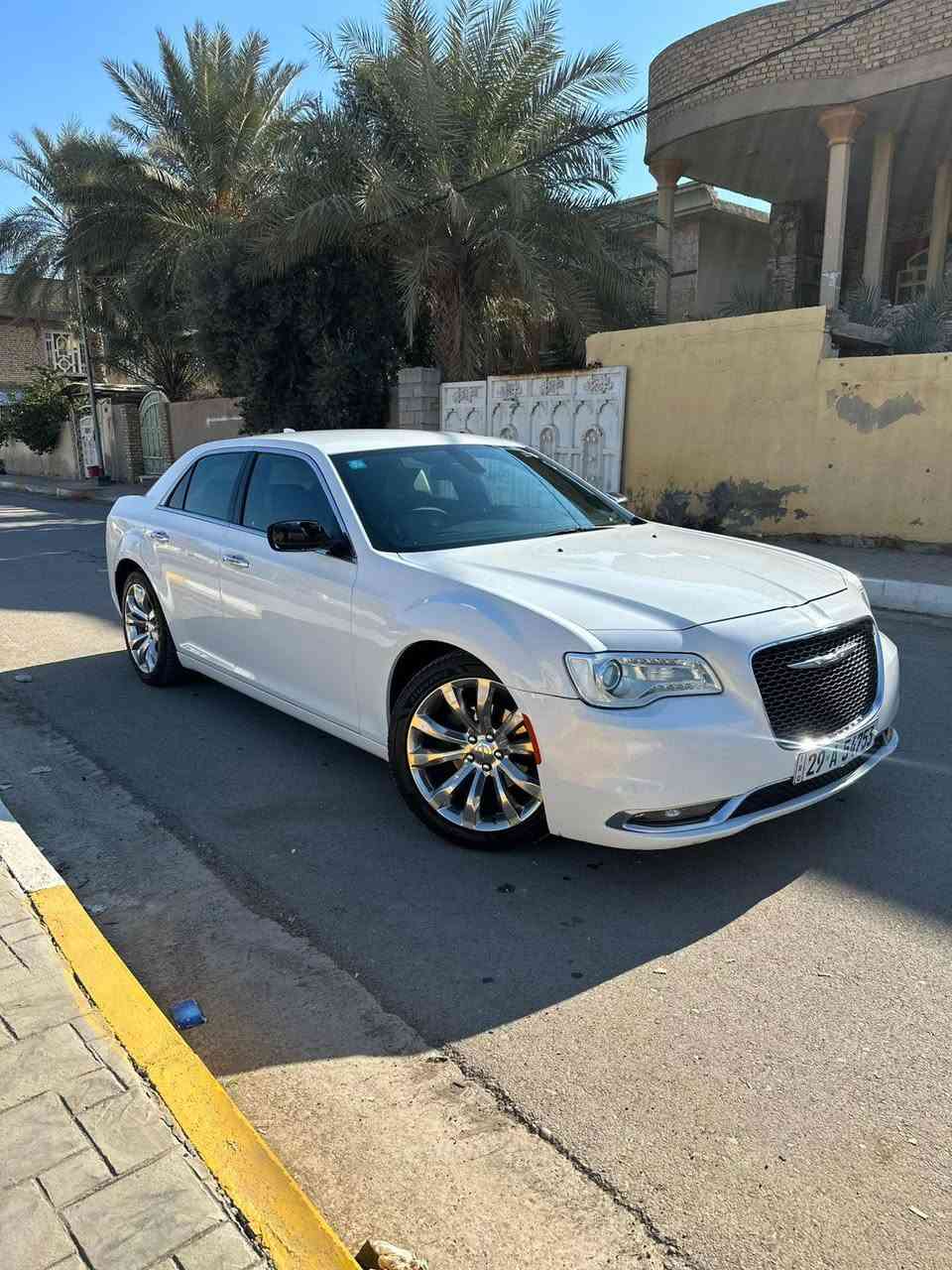 اوباما ١٩ دخول جديد على بكتاب ضباط تحويل مباشر رقم واسط لمتد فول عدى الفتحة كلين بدون حادث مكفولة من الصبغ والتبديل والبارد مكان السياره النعمانية السعر ٢٨٠ وبيهه مجال
***********  الي يريد يتأكد من السياره هذا رقم الشاصي 
2C3CCAEG2KH528741
