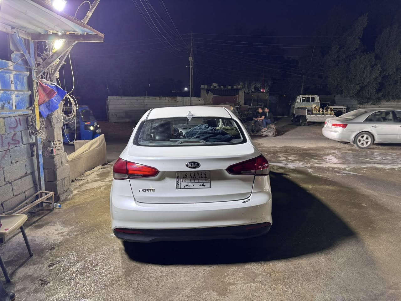� للبيع – 
كيا فورتي 2017
 وارد أمريكي

🔹 حادث چاملغ خلف السائق
🔹 مكينة 2000 سي سي
🔹 كير AT (أوتوماتيك)
🔹 بدون إيرباك
🔹 رقم بغداد مميز
🔹 تخم تاير جديد
🔹 منظومة زنون
🔹 صدر أمامي وخلفي جديد
🔹 مكينة وكير مكفول
🔹 بطارية جديدة
🔹 السيارة ما بيها ربع دينار مصرف

💰 السعر: 122 ورقة (بيهة مجال )
📄 التحويل ثاني يوم
📍 المكان: بغداد – الزعفرانية
📞 للاستفسار: ***********
