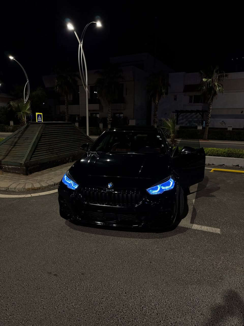 سلام عليكم 
بيع فقط 🔥 بدون مراوس  سياره مميزه وماكو هواي مثلها رقم سليمانية .
سيارة BMW 228i
احلا من الصور بهواي 
موديل 2021   
حجم المحرك : 4. 2 توين توربو صاروخ  بالستي
الوارد : امريكي ضررها جاملغ وربع من البنيد بدون ايرباك موضحة بالصور  
  
ايرباك سليم بجم كبس  كفالة من الدعامية للدعامية
يعني من الاخير ماكو بنظافتها مقفلة للسيارة كفالة عامة من كل شي 

المواصفات ..
‏GPS
فول بانوراما 
اشارات مرايا 
اشارات ترحيب عند فتح القفل 
مرايا قلاب اوتو 
كشنات جلد 
قطعتين تبريد 
ويل حجم 
تخم تايرات جديد 
داخل 7 الوان ليدات ابواب ودشبول
ليدات امامية 
لايتات زينون عالي وناصي 
ليدات خلفية 
وضعيات قيادة ايكو وسبورت وكومفورت 
شاشة الدشبول ديجيتال 
حساسات امامي وخلفي 
رادارات امامية وجانبية وخلفية 
تنبيه خروج عن المسار 
سائق الي 
فتحات خلفية سبورت 
خزن كشنات 
اوتو هولد 
السيارة جاهزة واي نقص مابيها بشرط  
ورجاءا لحد يقارنها بالمهجومات والي  مضربطات ايرباك وشواصي ……سيارة احلا من الصور بهواي تجي وتشوف بعينك
مكان سيارة كربلاء 
السعر : 193$ وبيها مجال بسيط

رقم الهاتف :  ‭***********‬
رقم الهاتف :  ***********
