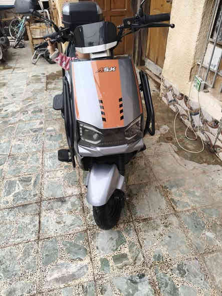 السلام عليكم دراجه للبيع شحن حديثه سرعتها 70 ثلاث نمر جديده معنى كلمه ماشي 2000 سعرها800الف وبيها مجال عنوان بغداد الشعب استفسار على هذا الرقم***********
