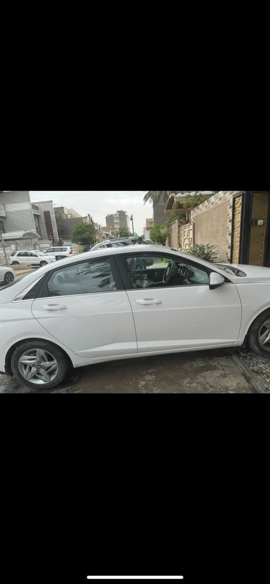 سلام عليكم
Accent 2024.  K  خليجي مكفوله من الصبغ ماشيه37

شاشه CarPlay تحكمات بلمري فتحه سويج عدد 2 معروفه الموصفات سياره جديده استخدام شخصي تحويل 2 يوم 

مكان السياره / شارع فلسطين ساحه بيروت 
هذا رقمي *********** 
معروضه 137 وبيهه مجال
