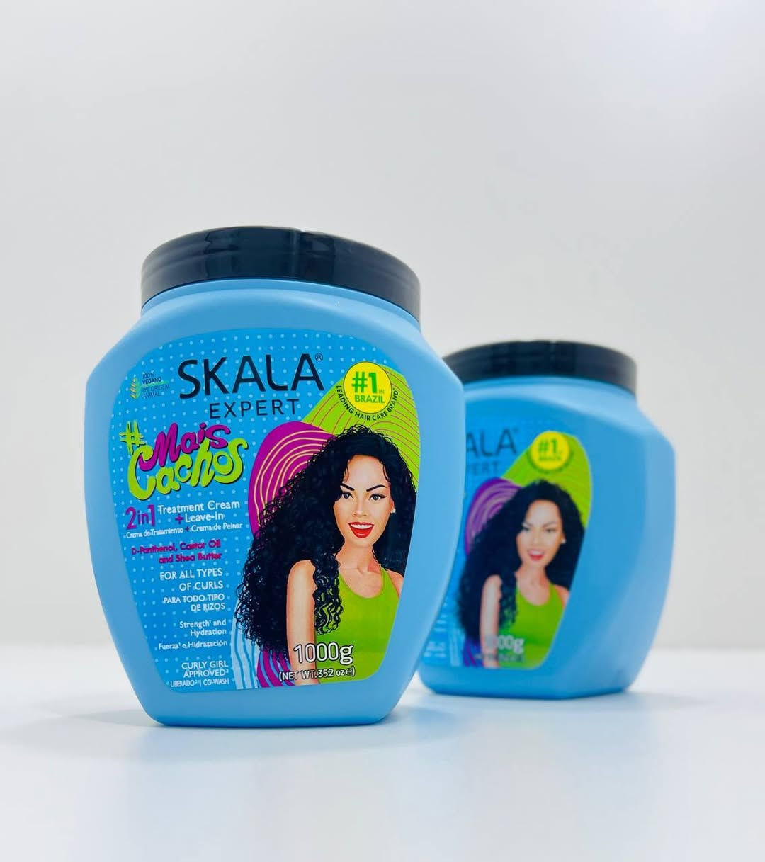 معالج سكالا للشعر المجعد والكيرلي 2×1  Skala Expert Mais Cachos 🌺🍹
معالج ومغذٍ للشعر المجعد والمموج والكيرلي 👩🏻‍🦱يمكن استعماله كـ كريم معالج، Leave-in، أو Co-wash 
يتكون من زيت الخروع  – زبدة الشيا 🧈 – بانثينول 💧
يرطّب ويغذي بعمق 🌺
يفك التشابك ويقوّي البصيلات 💪🏻
يقلل التجعد ويحدد التموجات. 
يمنح لمعانًا ونعومة ✨
تركيبة نباتية 100% 🌱 خالية من السلفات، البارابين، السيليكون والزيوت المعدنية 🚫
1000 غرام 🧴 مناسب لجميع أنواع الشعر الكيرلي (3ABC)

يتوفر توصيل لجميع محافظات العراق 💜
#العراق #اكسبلور #صور #محافظات #كوزمتك #مجتمعات


**إذا كنت صاحب هذا الإعلان وتريد حذفه لأي سبب، رجاءا أرسل رسالة إلى الدعم الفني**