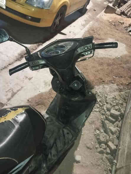 سلام عليكم دراجه ناريه نوع سايم محرك فول سعر 300 الف مكاني رمادي رقم تليفون ***********
