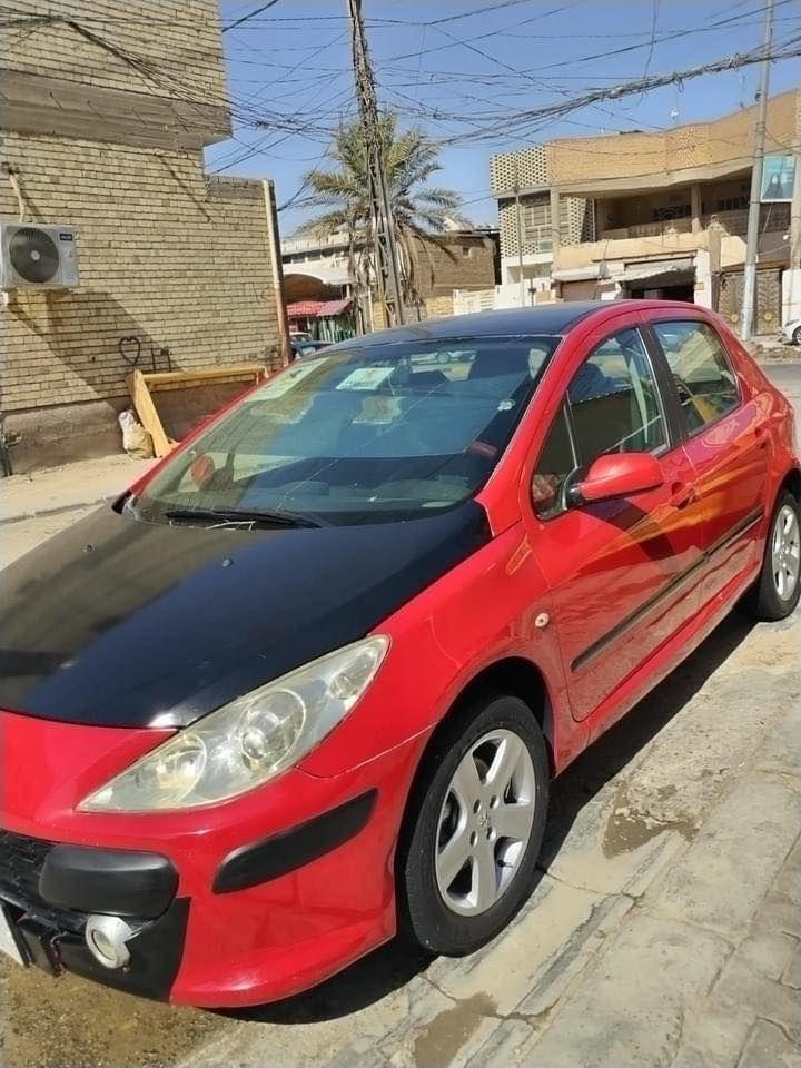 بيجو فرنسي ٢٠٦ مكفول من كل شي
مكان سياره نجف ٥٥ ورقه وبيها مجال 
***********
