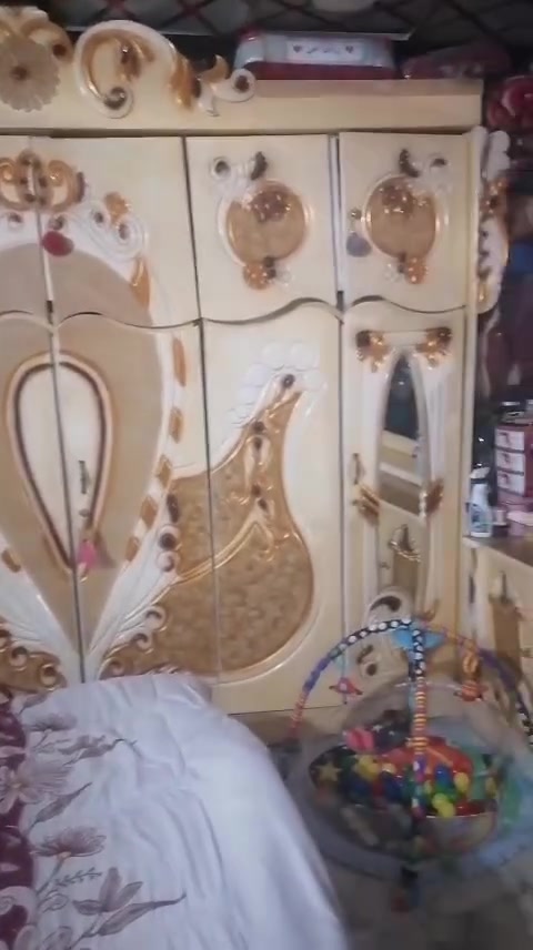 بالناصريه للبيع غرفه مال اخشاب يريدها يراسلنا خاص على هذا الرقم واتساب ***********
