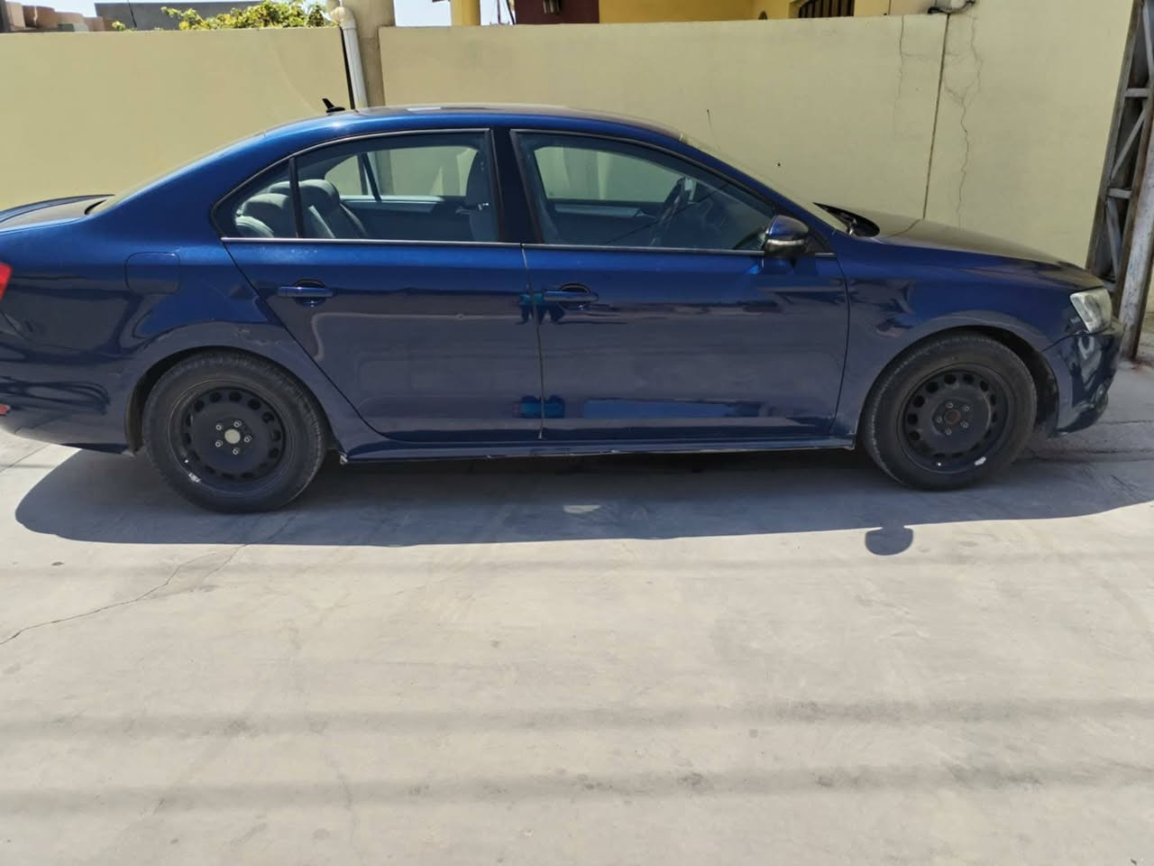 سياره للبيع نوع جيتا2015رقم السليماني 
***********
