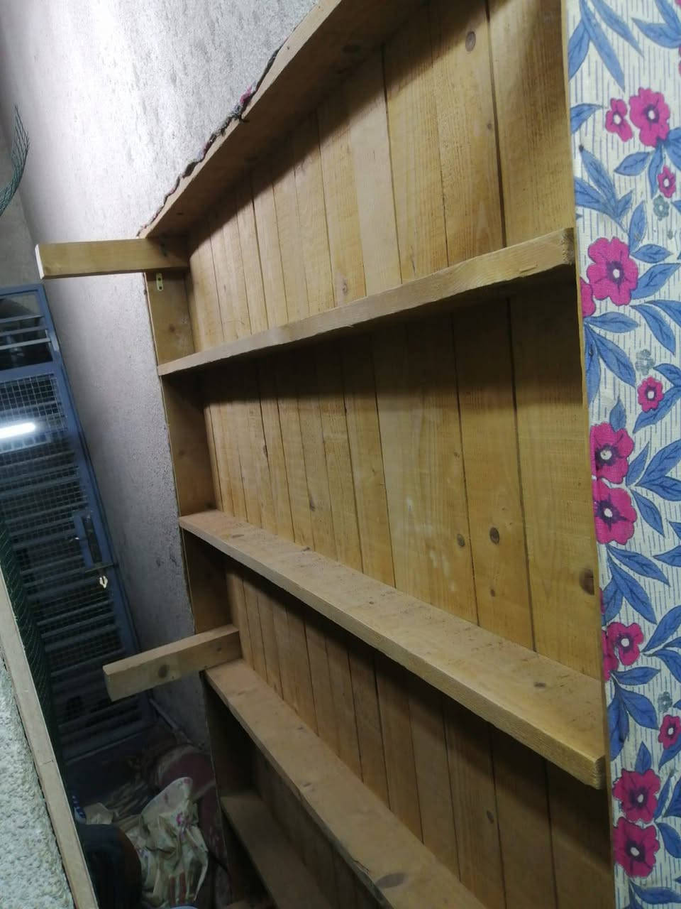 اغراض للبيع شلع صوميه نفرين خشب قوي وثكيله مابيه اي ضرر مع دوشكين ابو النفر مع دوشك نفرين نضيف صار سنه من اخذنا وبي ضمان


**إذا كنت صاحب هذا الإعلان وتريد حذفه لأي سبب، رجاءا أرسل رسالة إلى الدعم الفني**