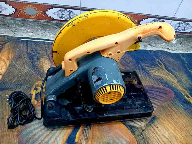 سلام عليكم

كتر ماركة انجيكو 
نضيف سعر 75

كتر ماركة تام
نضيف سعر 85

كتر ماركة انجيكو 
نضيف سعر 70

مكان بغداد البلديات يوجد توصيل 
رقم واتساب ***********
