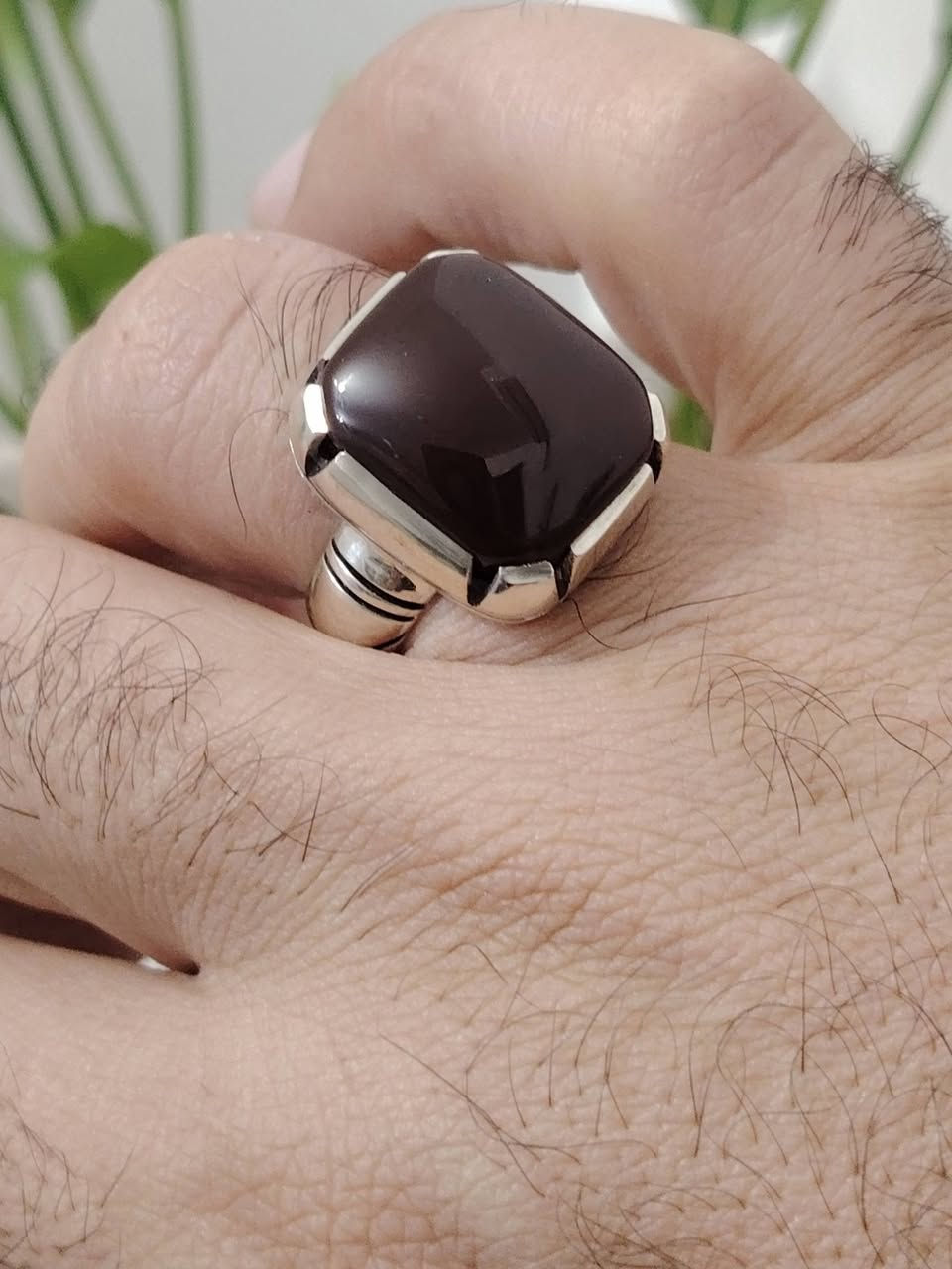 خاتم من حجر العقيق اليماني الكرزي
صياغه ثقيلة وجميلة فضه عيار ٩٢٥
يوجد توصيل إلى جميع المحافظات
التواصل ع الخاص او ع الواتساب ***********
