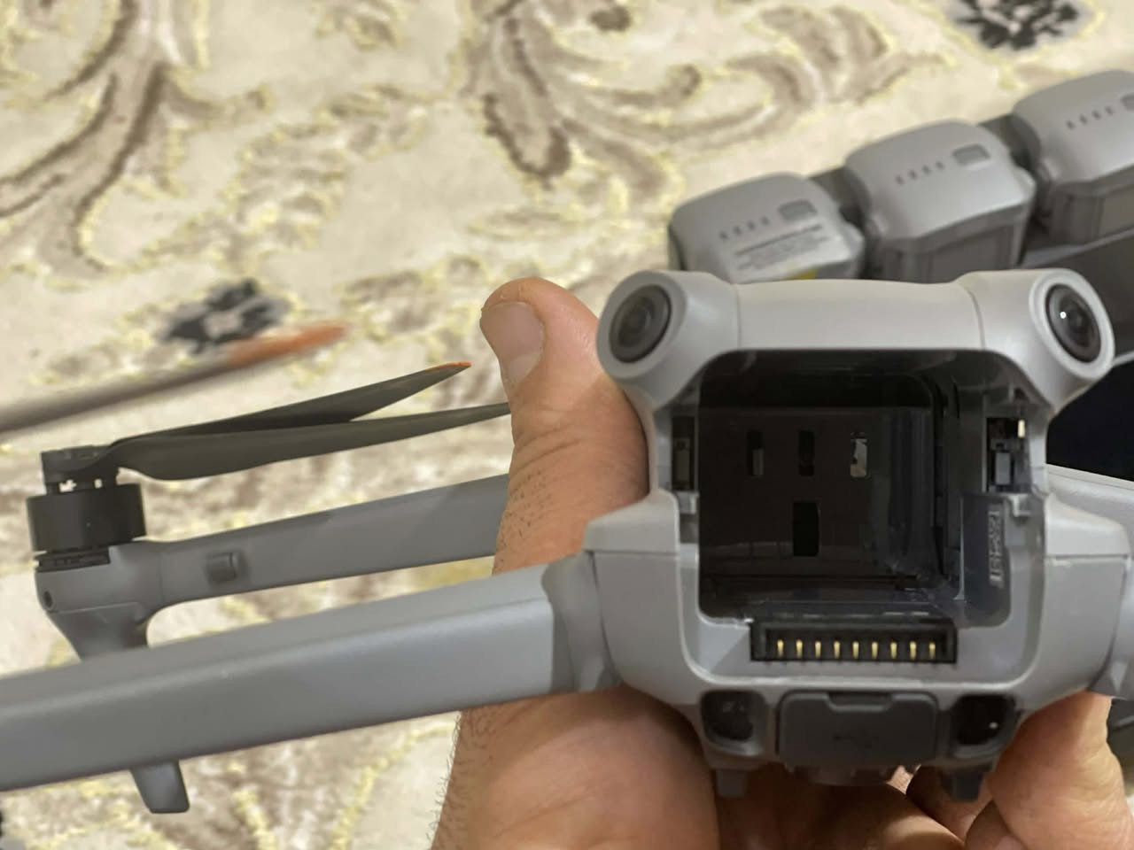 Dji Air 3
وەک لۆک وایە  
شوختی نییە
 نزبەی پاکی 100%100 
***********  
Nrxe 1125$
