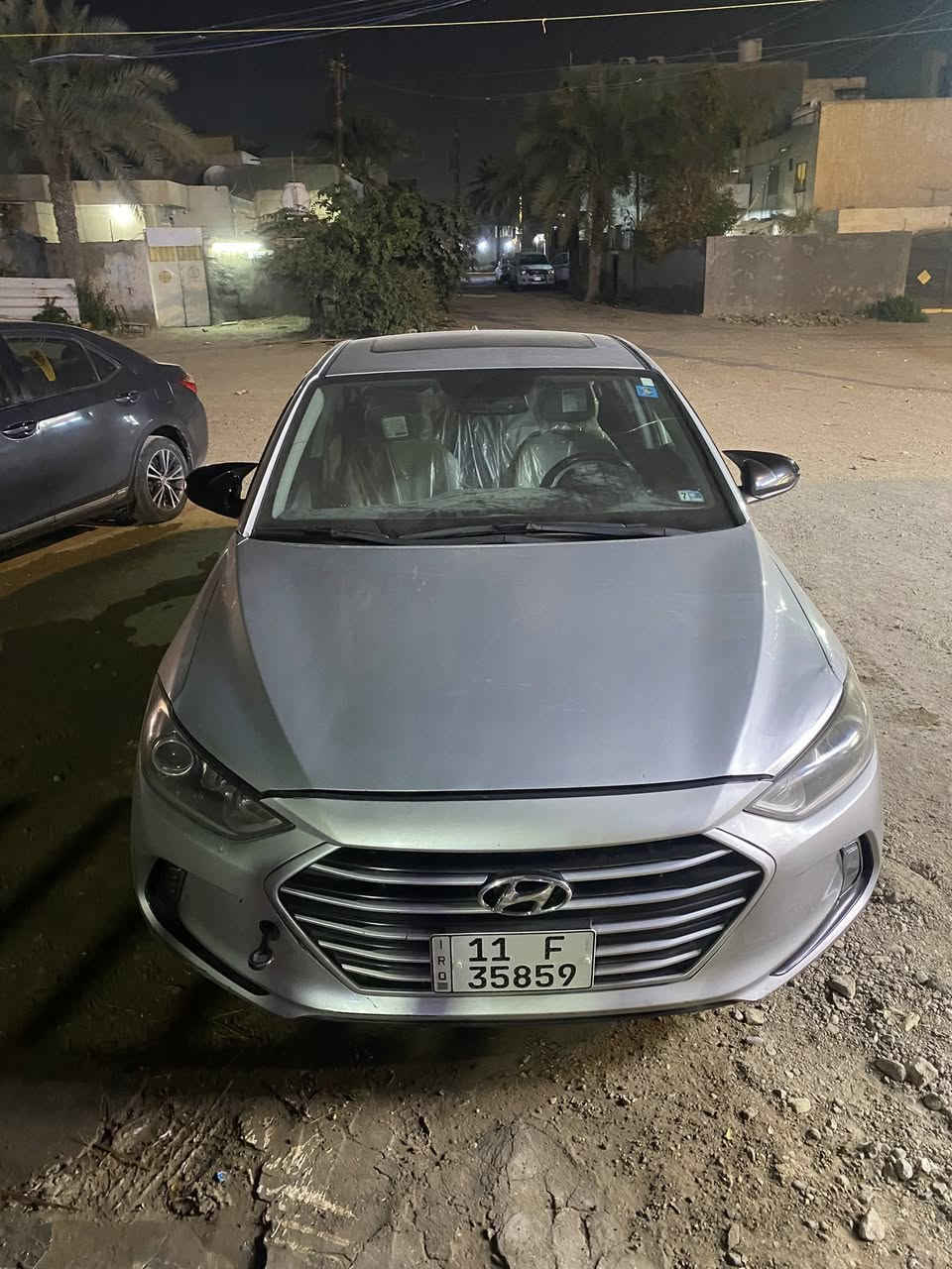 سلام عليكم هيونداي النترا 2018 وارد امريكي فول عدا البكلايت رقم بغداد انكليزي سنويه ساقطه قبل 3 اشهر ليبل واحد السياره عدا باب سايق ماشيه 134 الف  سعررها 135 ورقه وبيها مجال شي بسيط اقره المنشور واذا معجبك اعبرها 
حادثها مال امريكا موضح بصور بدون تبديل بدون صبغ 
ونطخ عندي باب سايق وبدلته وصبغته على كد ضربه منظومه تبريد جديده صدر امامي خلفي جديد باتري 
دينمو جديد داخلها حيل نظيف مكينه وكير مكفولات مسويلها ادامه كامله من منضومه بانزين ودسكات ومنظومه مي ومروحه جديده وباسمي وبالعافيه على ياخذها 
سياره جاهزه على اخر حبايه وعندي سونار بيها
مكان سياره 
بغداد ابو غريب شارع الزيتون

***********
