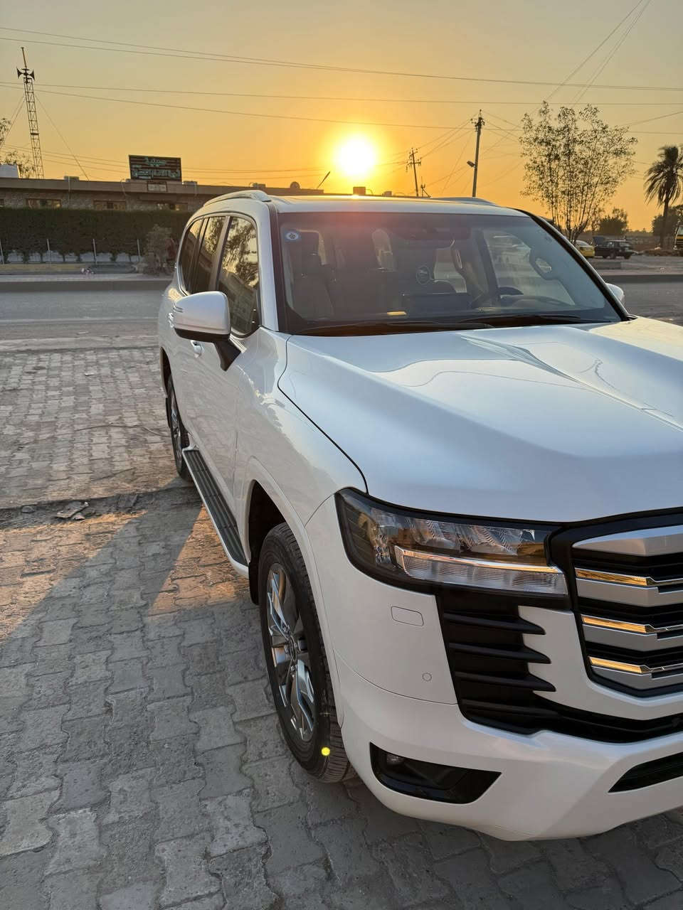 السلام عليكم ورحمه الله وبركاته ….
للبيع لاندكروز ٢٠٢٢ GXR SAS وكاله ساس محرك 4000 تنفس طبيعي 
ماشيه 20 الف حقيقي السياره جديده بمعنى الكلمه 
كفاله عامه من الزلغ والرصعه 
مواصفاتها موضحه بالصور ومعروفه
السعر 68 الف دولار
للاستفسار الاتصال 
***********
وشكراً
