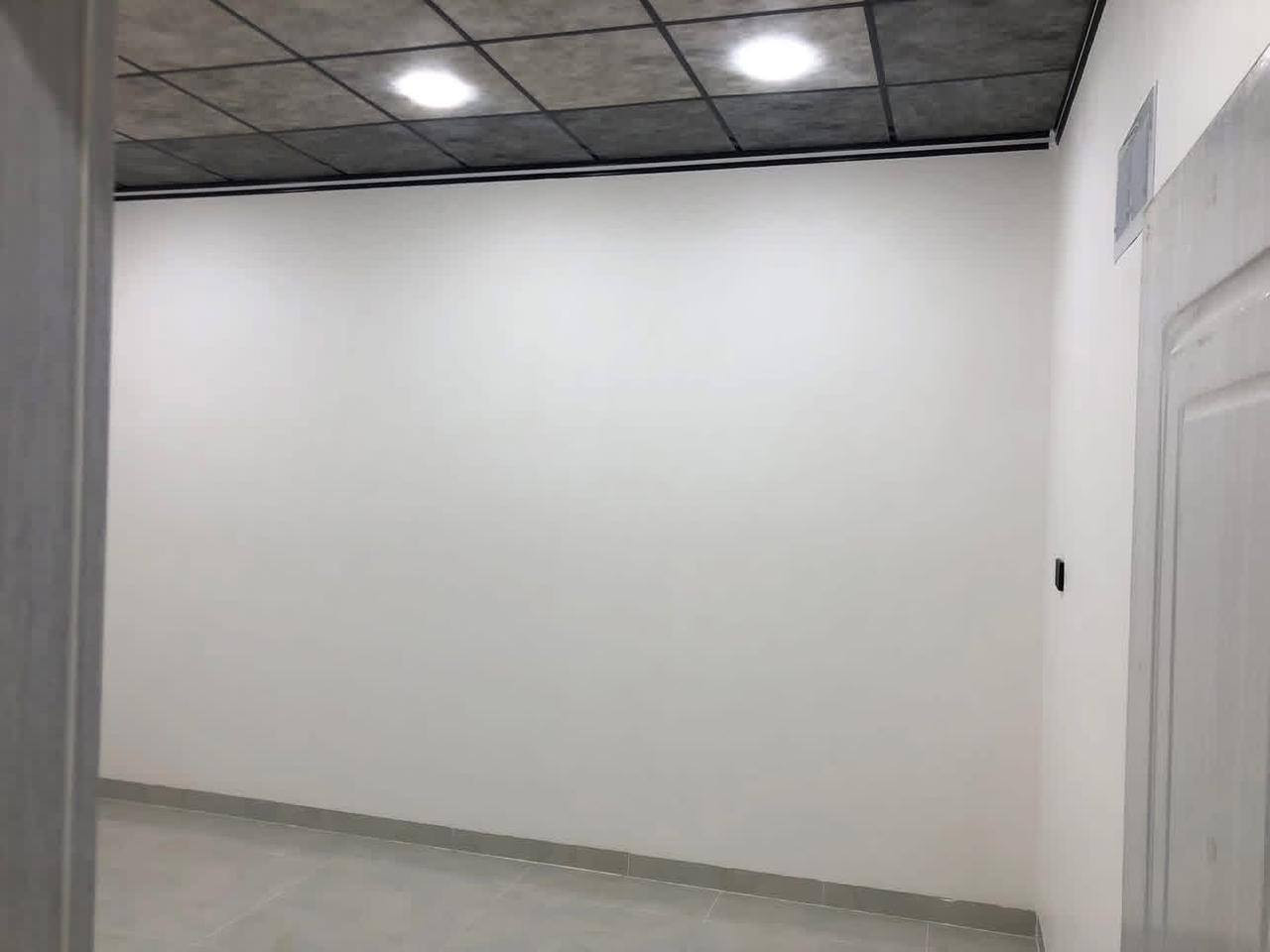 بيت 🏠 للبيع في حي البكر قرب جامع شهيد مجول
بناء فول حديث 2025 سند طابو الزهور 
مساحه البيت 150 متر واجها 10 متر 

بيت Vip 

نظام كاميرات 🎥 

نظام سبالت 

نظام دشات 

نظام دكتات 

نظام انترنت 🛜 

نظام غسالات 

يحتوي البيت ع استقبال وهول وغرفتين نوم 🛌 ومطبخ وصحيات ومناور وكراج سيارة 🚘 

طابق الثاني هول و4غرف نوم 🛌 وصحيات ومناور وبلكون وسطح ناصي وعالي 

للاستفسار عن سعر البيت الاتصال ع الرقم 

***********
