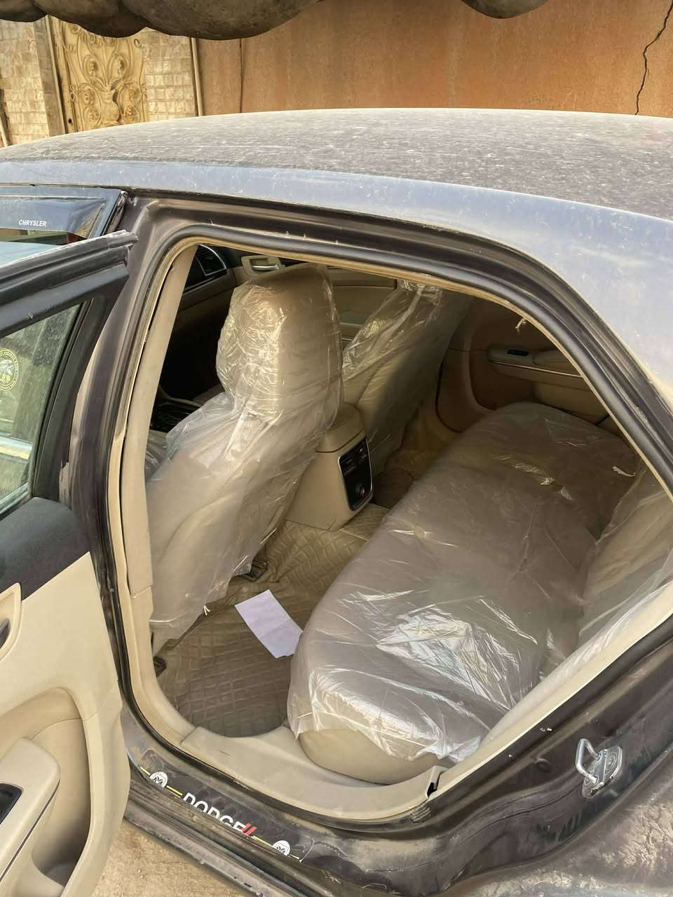 سياره مسوي عليهه ادانه كامله من كلشي
مشط ستيرن جديد
واتر بن جديد
قبق راديتر جديد
زوج تأيرات جديد
باتري جديد
حساسات ال ABS الخلفيه جدد
سلف جديد
دهن كبر + فلتر جديد

غرفتهه حلو كلش
كشرهه صافي
السياره بصمه
شاشه كبيره
مكينه 5.7
عنوان السياره بابل
للبيع او المراوس بسياره كوري
سعر 49
***********
