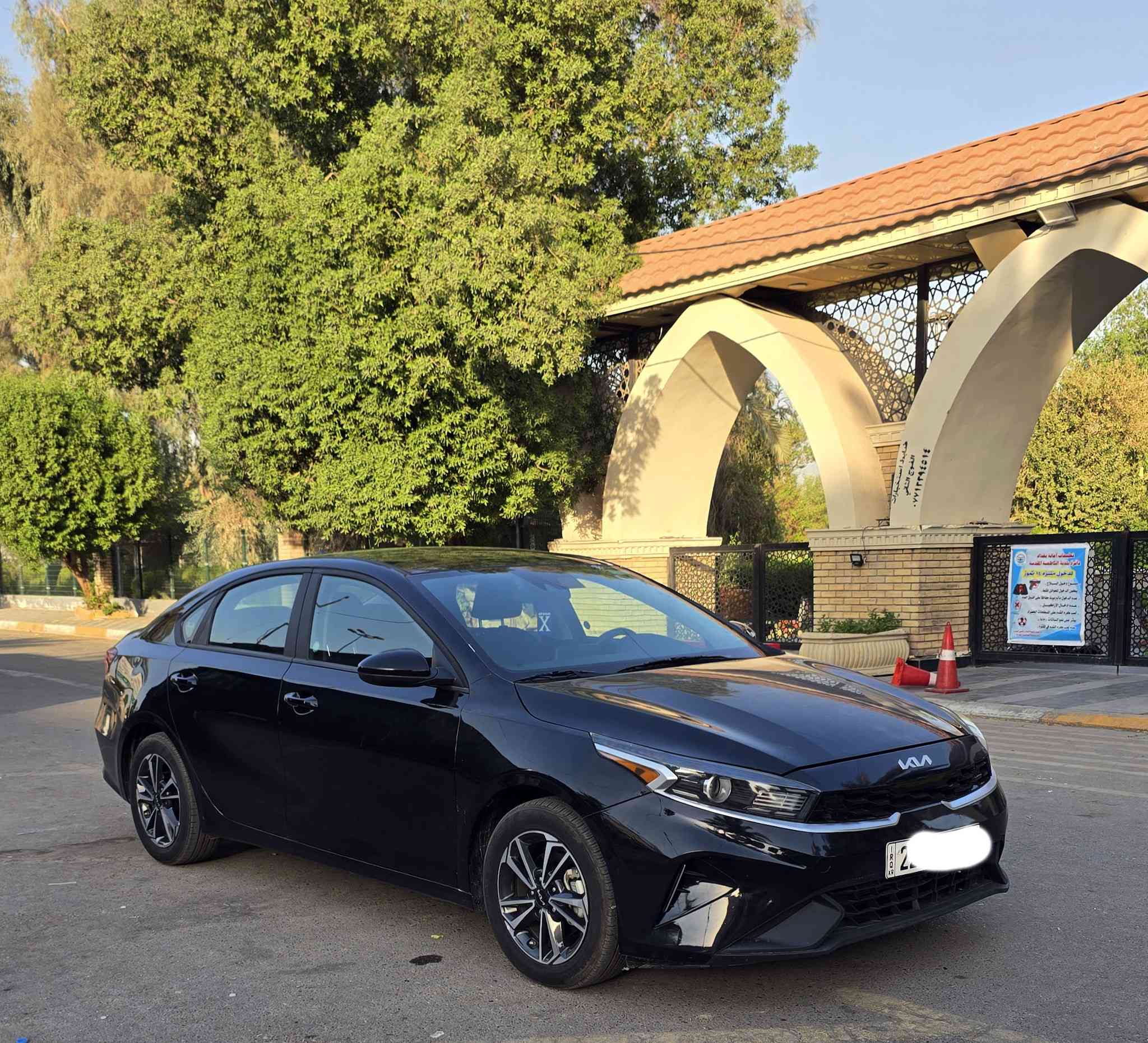 كيا فورتي
موديل 2023
وارد امريكي
بجم كبس
بدون دواخل ولا ايرباك
حادث خدوش سطحية بالجهة اليسرى
مواصفات
محرك 2000 دوش المرغوب
شاشه تدعم كار بلي واندرويد اوتو
تحكم ستيرن
انضمه قياده
رادار امامي خلفي
نقطه عمياء
كير مكينه تبريد تدفئه حداديه بدون اي نقص
رقم اربيل 
تحويل او وكاله حاضر اني
السيارة نظيفة جداً وجديدة بمعنى الكلمة بدون اي نقص
مكاني بغداد - العطيفية
 ***********
واتس او اتصال
