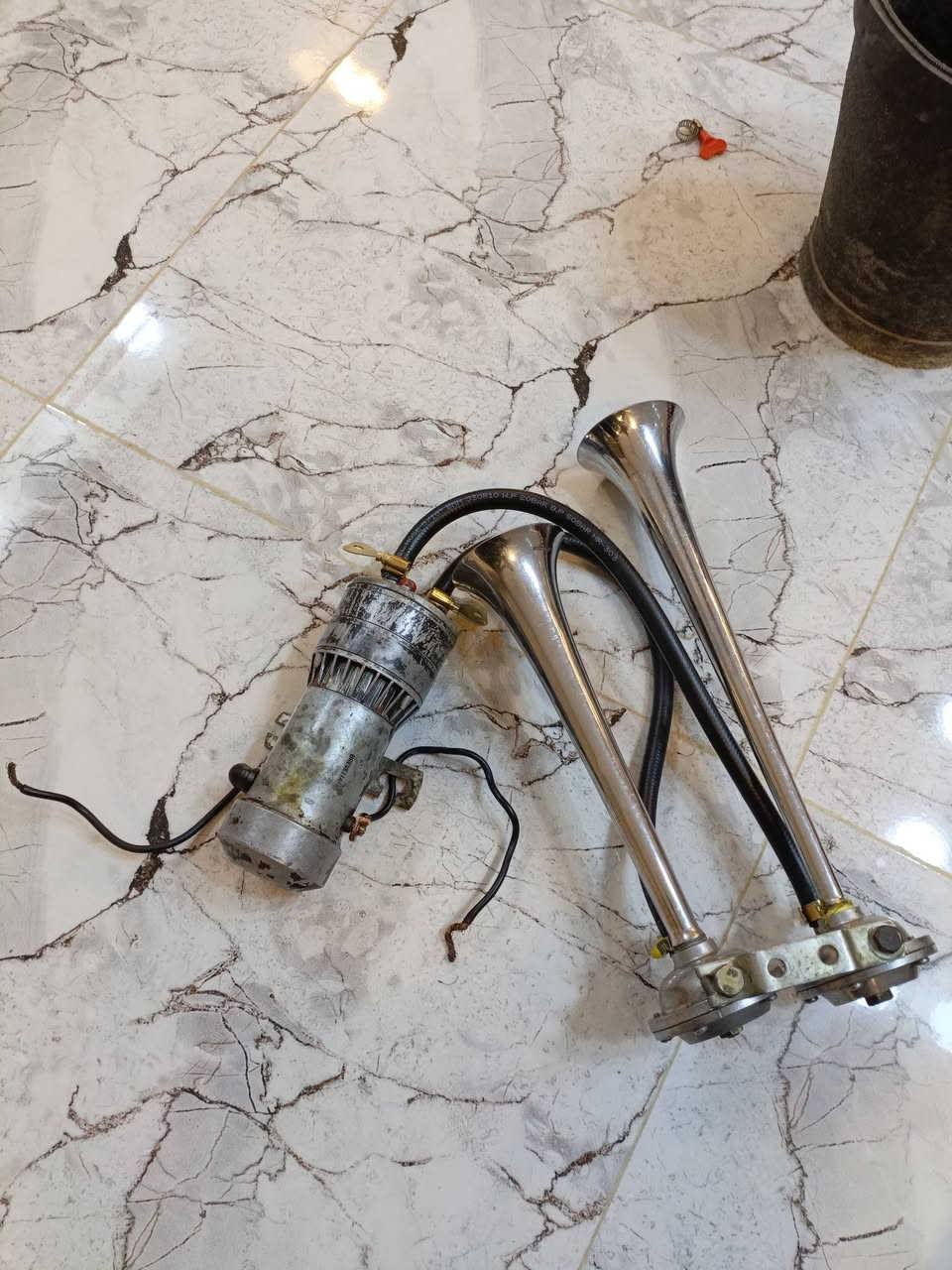 من رخصت مدير لكروب
غراض كله فحص اصلي براد عفريت فوانيص شغالات نضافه 100/100كل لغراض لكدامك شراي يتصل***********
