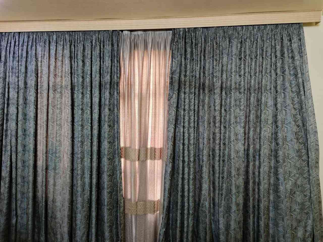 بردات 
***********  
بغداد الحريه السلام 
السعر قيم وتدلل

اتصال وات ساب موحود
غير متواجد على الفيس
