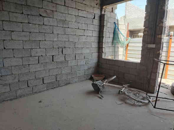 السلام عليكم يوجد لدينا هيكل للبيع مساحه 100متر واجهه 5ونزال 20يحتوي على ستقبال +ساحت درج داخلي +غرف نوم عدد 1+حمام جميع الخدمات موجوده ماء وتبليط وكهرباء نوع الملك قانون 117 العنوان بغداد الدوره مدخل البوعيثه الهواشة مجاور ماركت تاجر السعادة قرب شارع العام الاستفسار اتصل على هاتف *********** *********** الرقم الأثير يستقبل الواتساب
