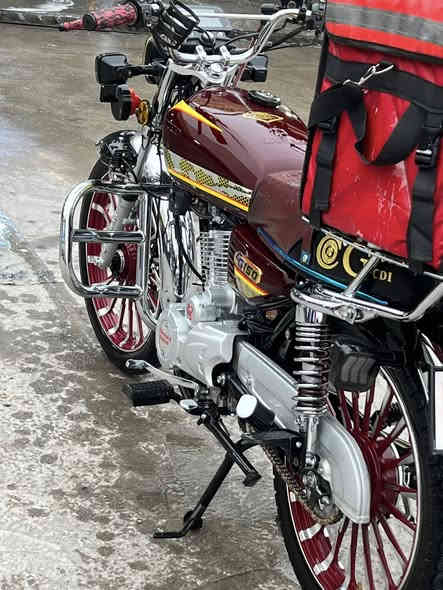 موطور ايراني موديل 25
مكفول من كل شي

سعره 900 وبي مجال 

رقم تلفوني 

***********
